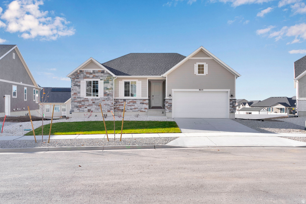 8655 N HALLORAN CT, Lake Point