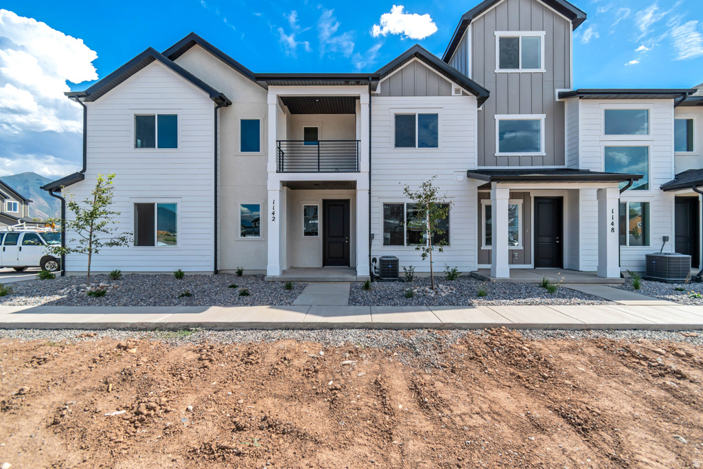 1142 W 1550 N photo 3