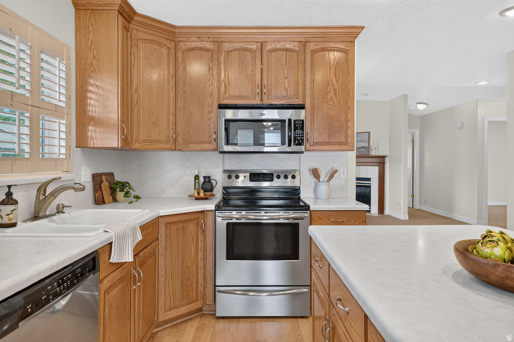 260 RIVER COVE DR photo 4