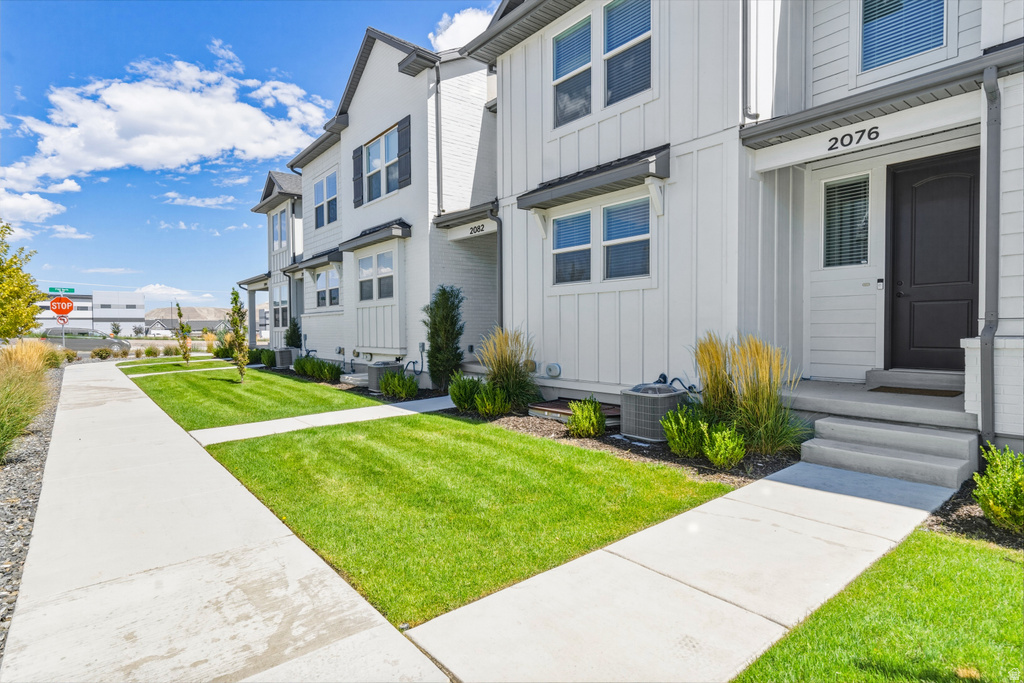 2076 N 4100 W photo 3