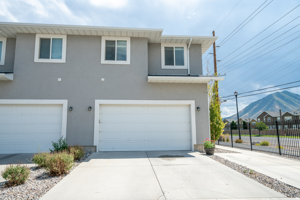 825 S 1710 E photo 4
