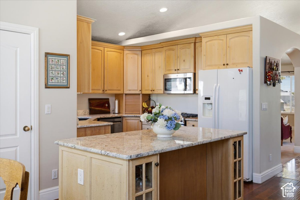 1832 N OLSEN WAY photo 4