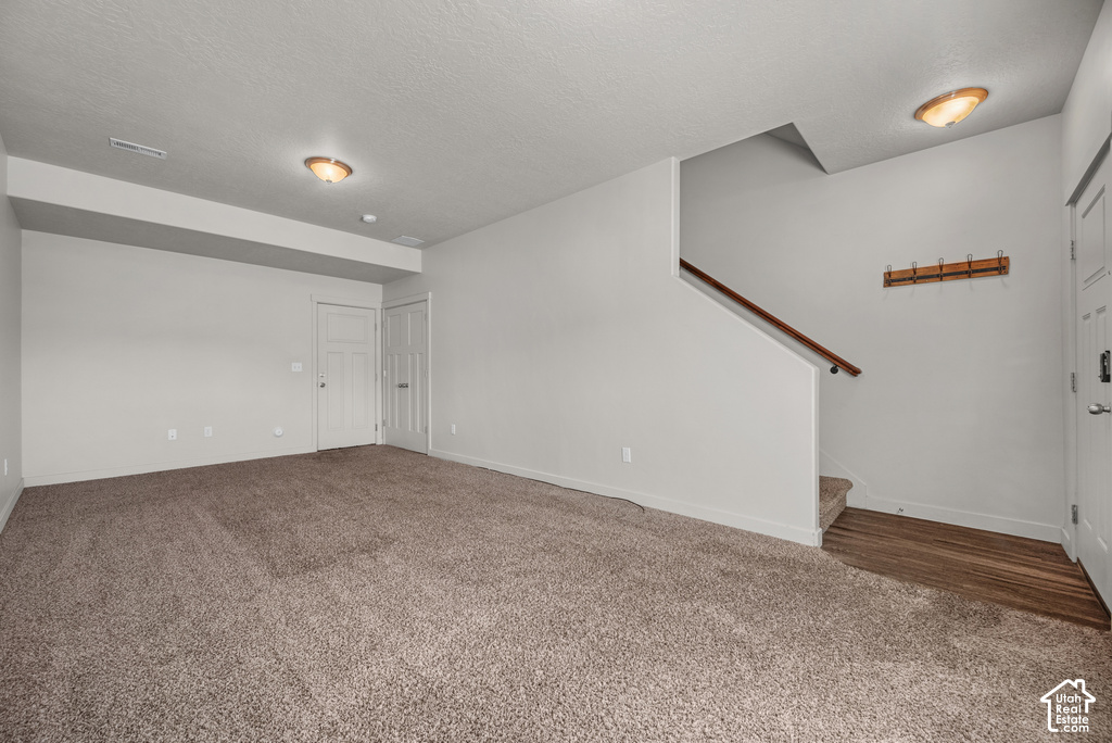 686 E 330 N photo 3