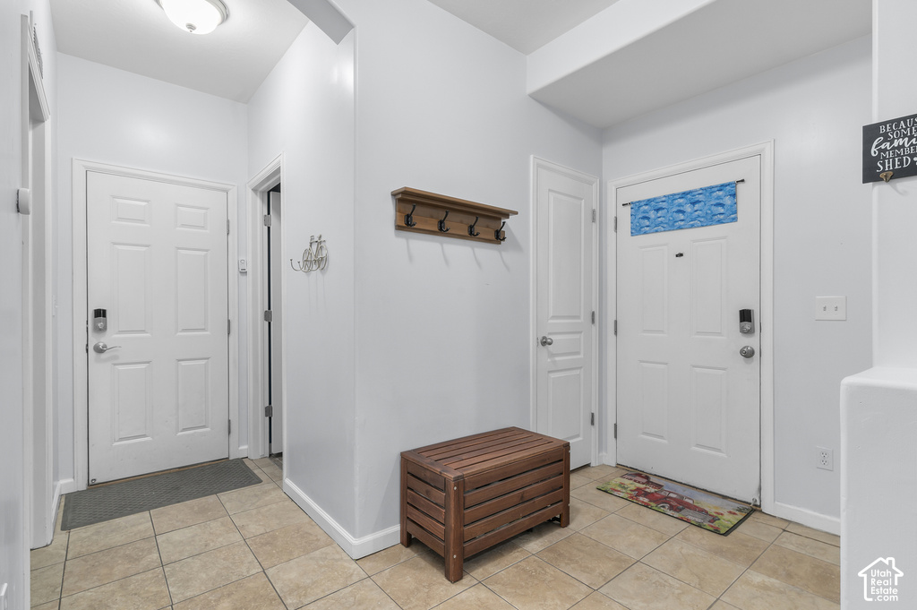 1407 W STONE MEADOW DR photo 3