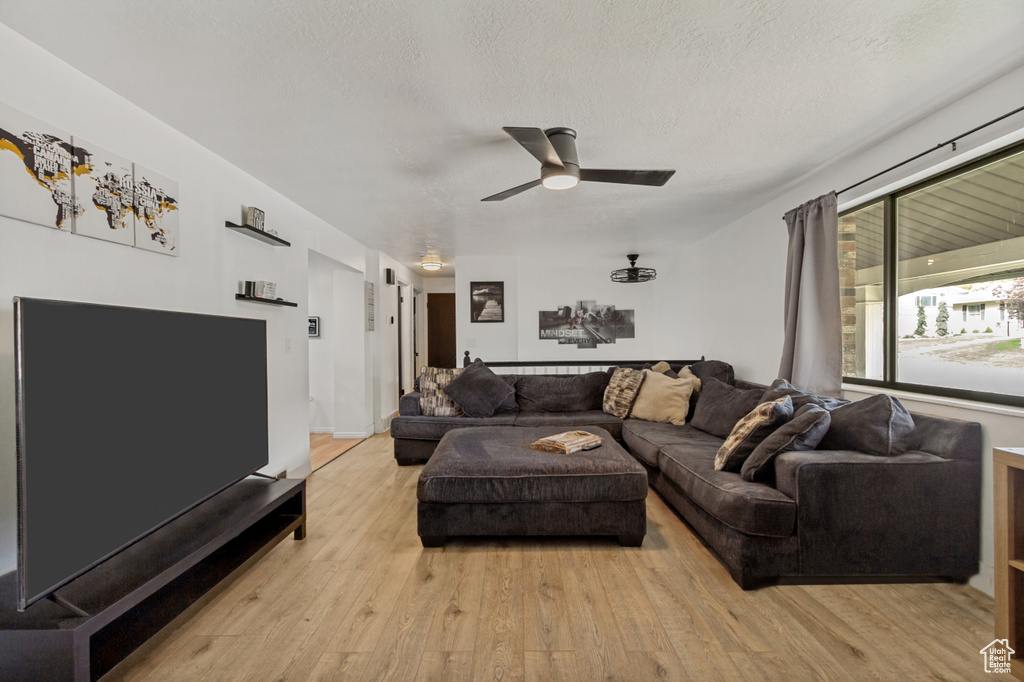 1029 N WALBURK E AVE photo 4
