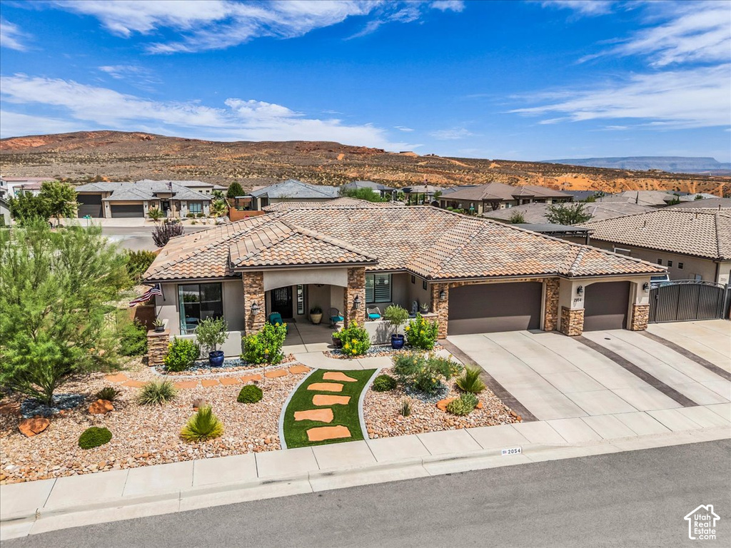 2054 N RED SKY DR photo 4