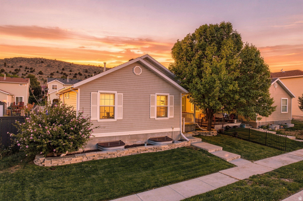 3988 E DILLONS DR photo 2