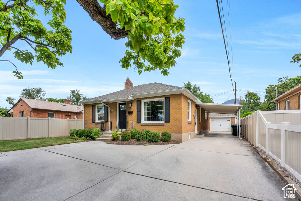 2897 S IMPERIAL E ST photo 4