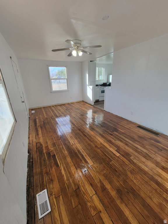 131 W WHITMORE DR photo 5