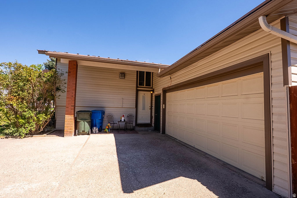 1637 GLACIER ST photo 5