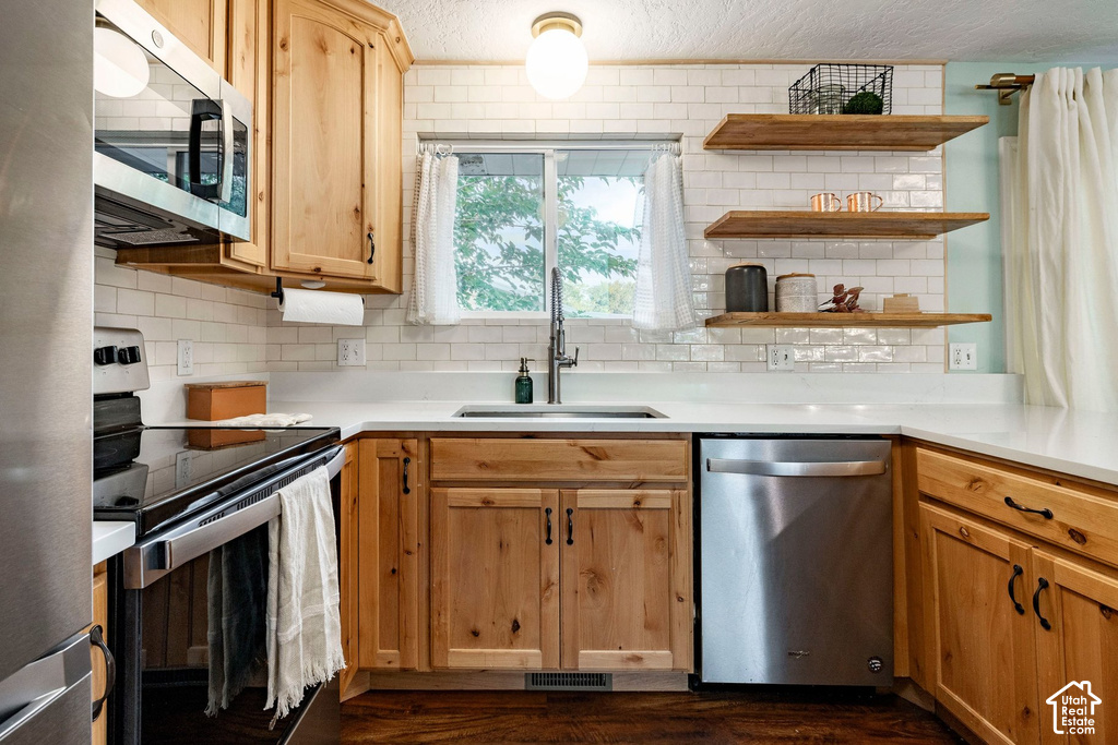 1525 W 500 N photo 3
