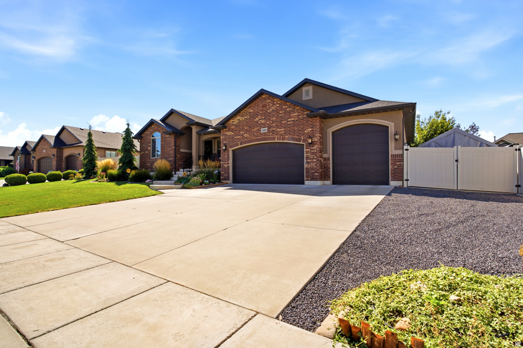 1411 W 2400 N photo 2