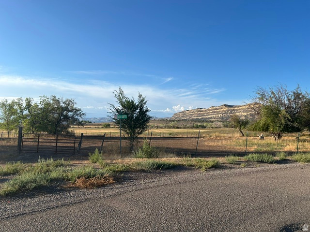 325 W 400 S photo 2