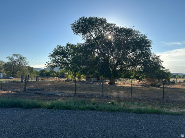 325 W 400 S photo 3