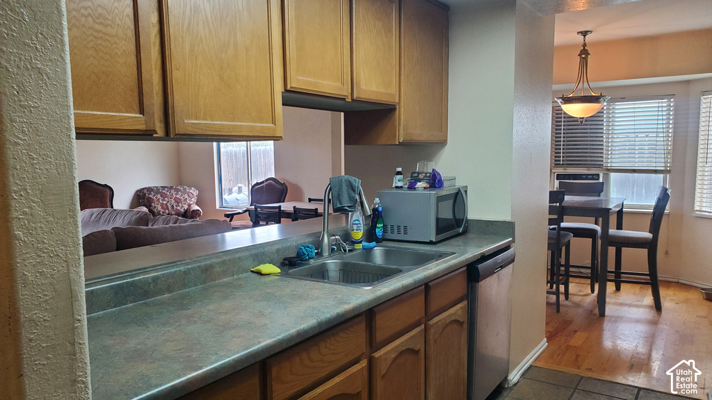 1349 N SIR PHILIP DR photo 3