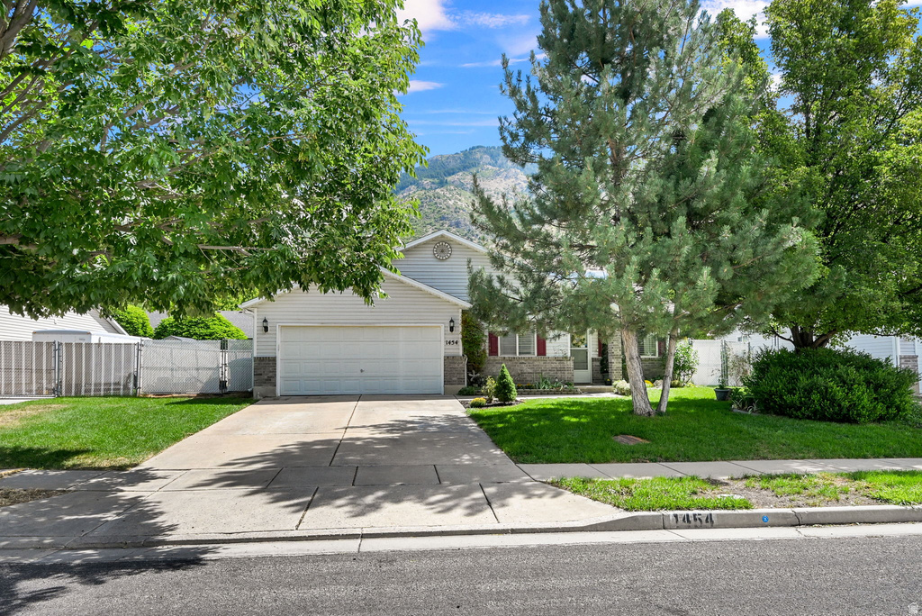 1454 N LEWIS PEAK DR photo 2