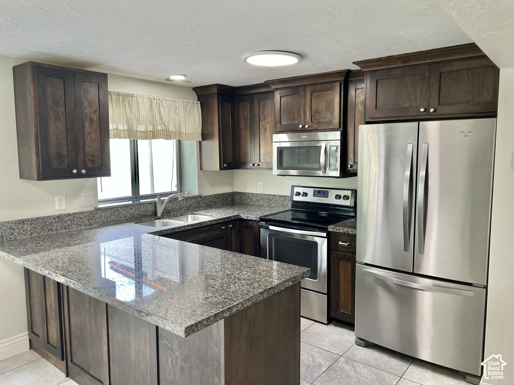 720 N 350 W photo 2