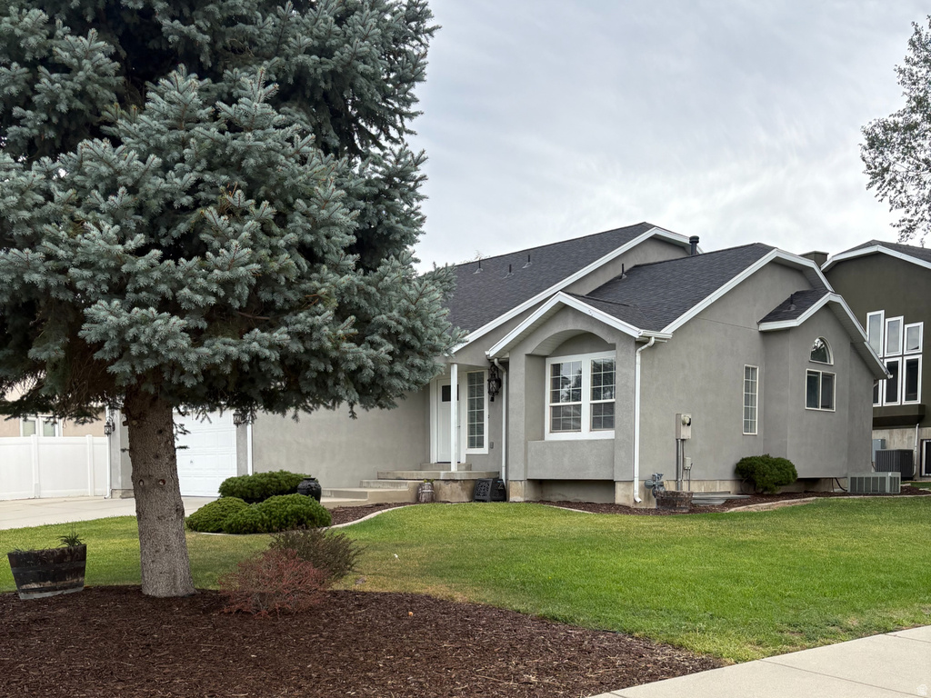12027 BLUE HERON DR photo 2