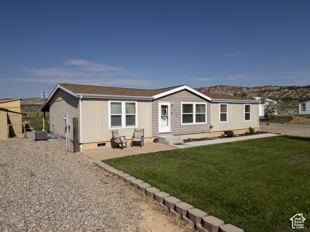 1404 E DICKISON LN photo 2
