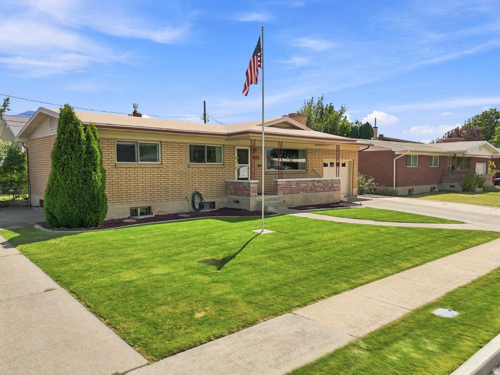 702 N 150 W photo 2