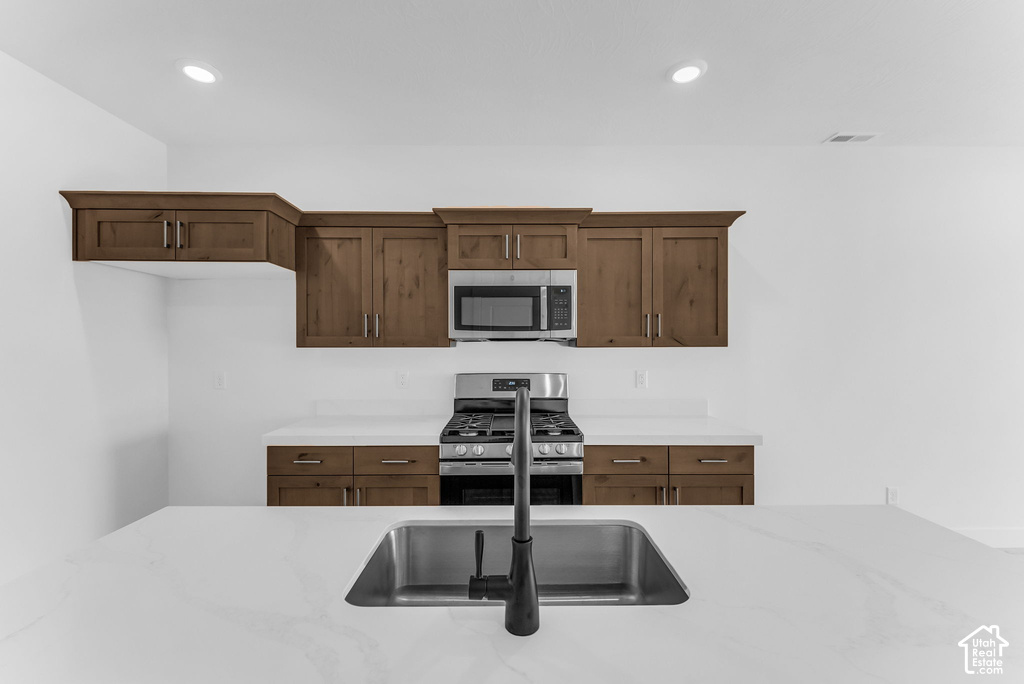 516 W 1875 N photo 3
