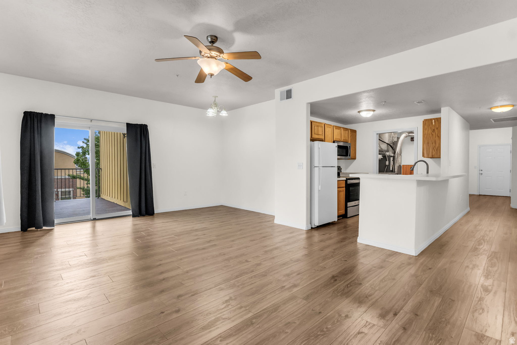 165 W ALBION VILLAGE WAY photo 3