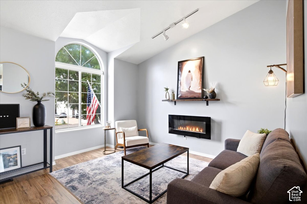 5042 S 3025 W photo 4