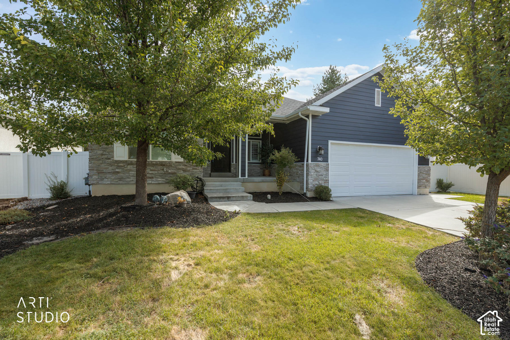 740 N CHAMPION LN photo 5