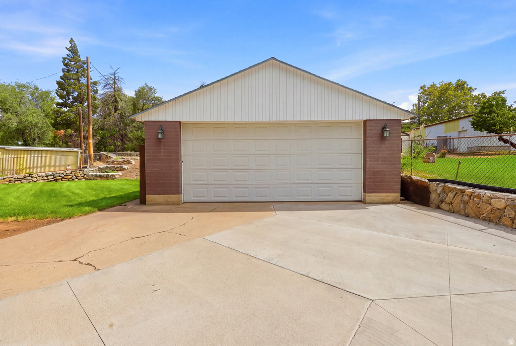 2983 S ORCHARD DR photo 2