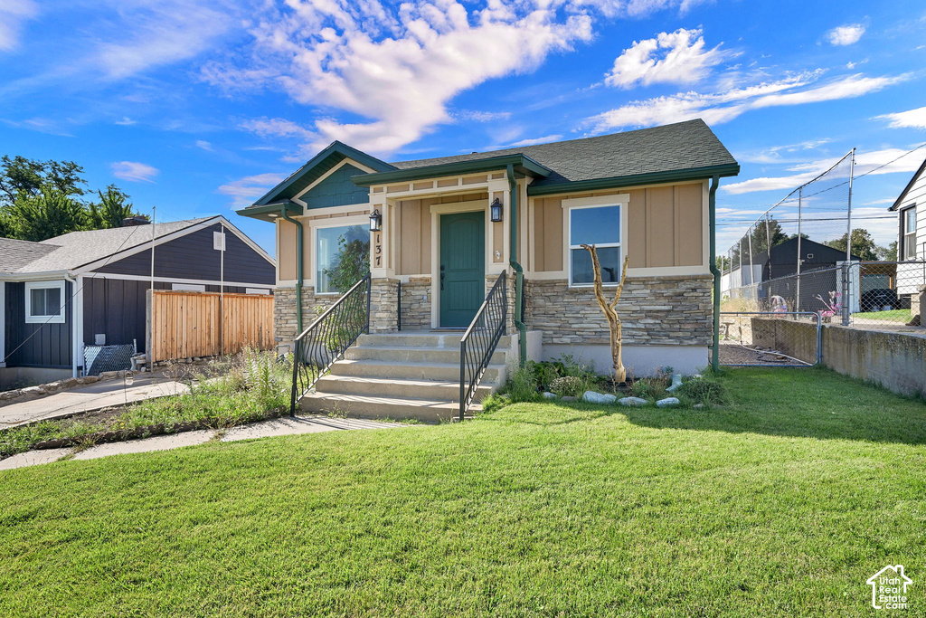 137 COUNTRY DR photo 2