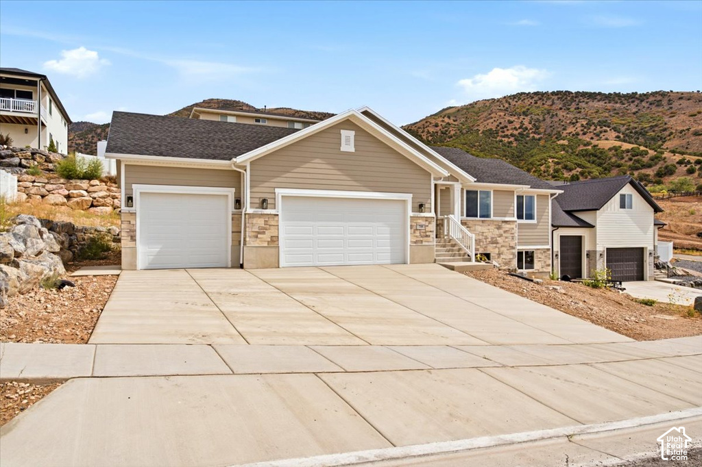 708 N SUNSET DR photo 2