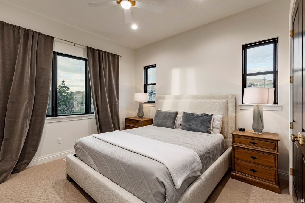 Recessed lighting and a ceiling fan fixture