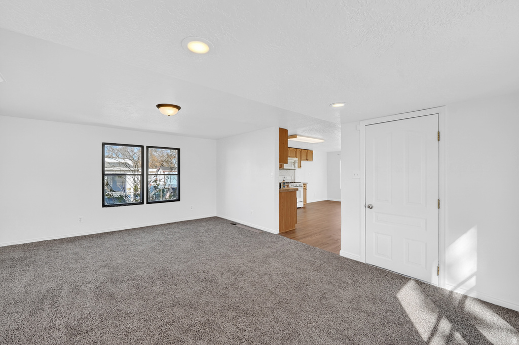 451 N 500 W photo 5