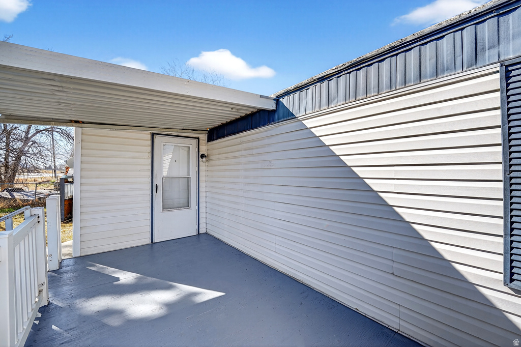 451 N 500 W photo 3