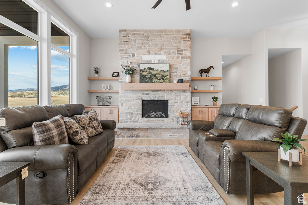 445 E ANDREW DR photo 3