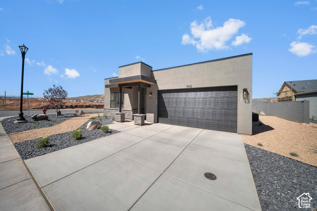 1670 S SINAWAVA DR photo 3