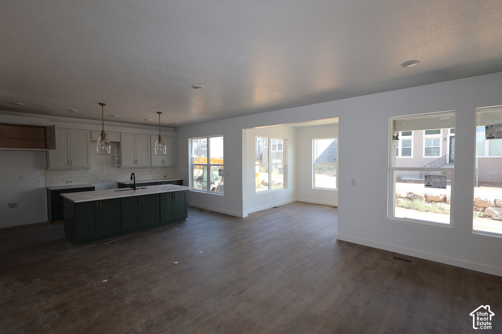 1280 E AMARYLLIS WAY photo 2