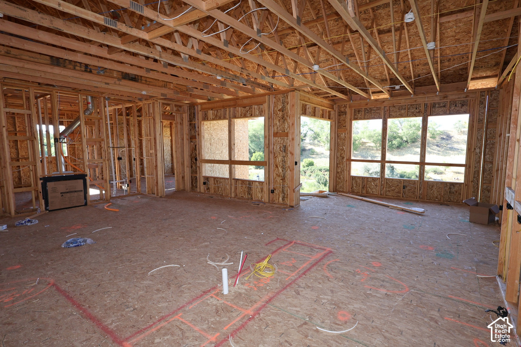 1269 E AMARYLLIS WAY photo 5