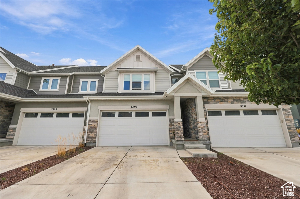 2433 W WYSTERIA DR photo 3