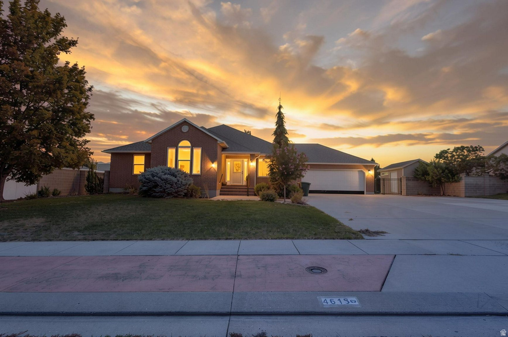 4613 W Copper Valley Ln, West Jordan, UT 84088