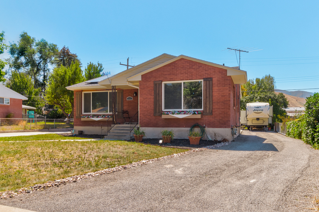 343 W 440 S photo 4
