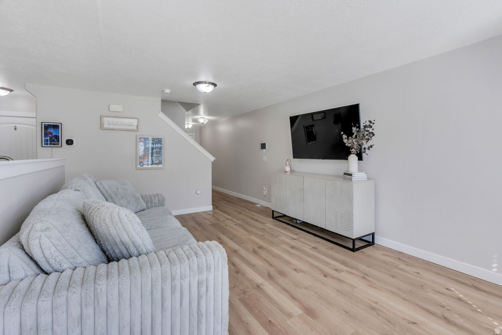 432 S SUNLAND WAY photo 4