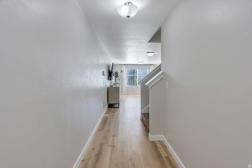 432 S SUNLAND WAY photo 2
