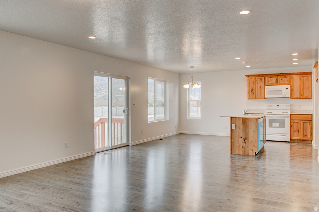 1701 S WINDSONG DR photo 3