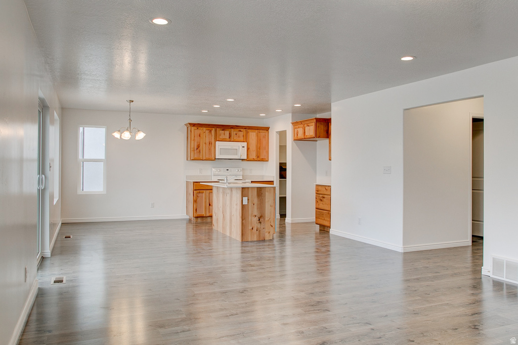 1701 S WINDSONG DR photo 4