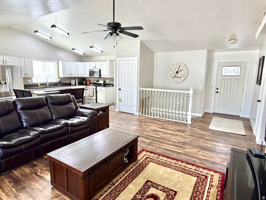 246 N 1700 W photo 4