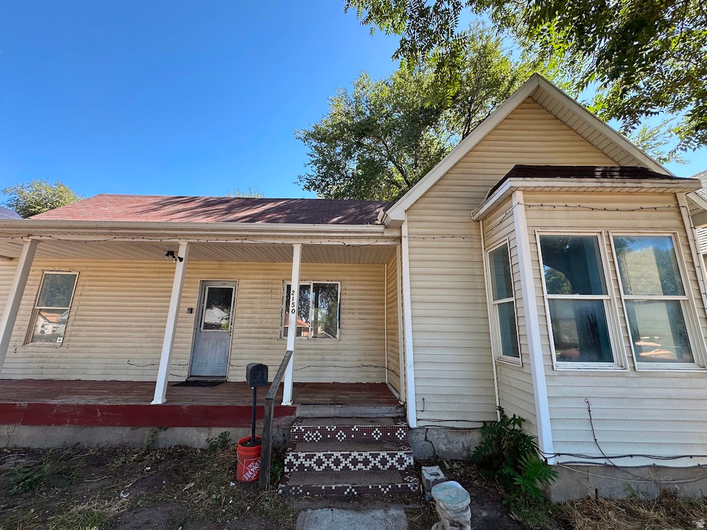 2150 QUINCY AVE photo 3