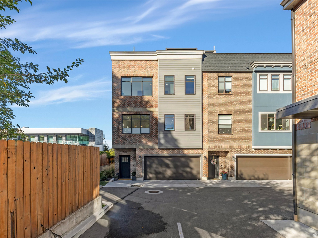 4692 S GROSVENOR CT photo 3