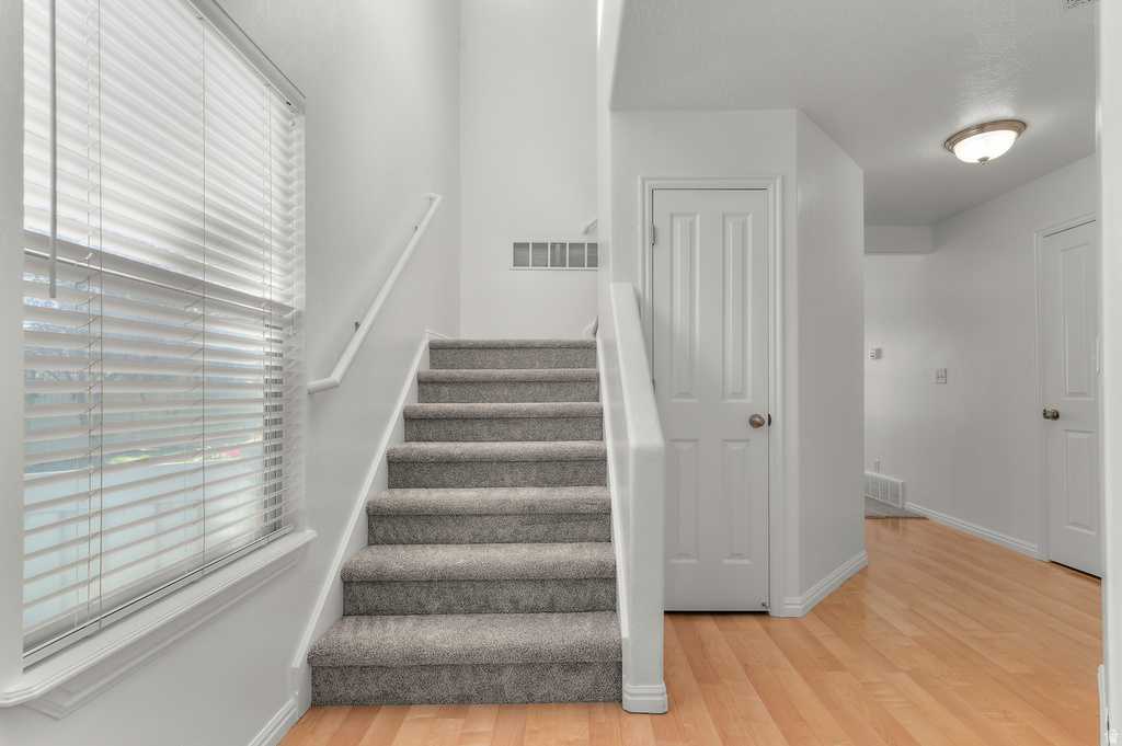 1872 N GOLDENROD W WAY photo 3
