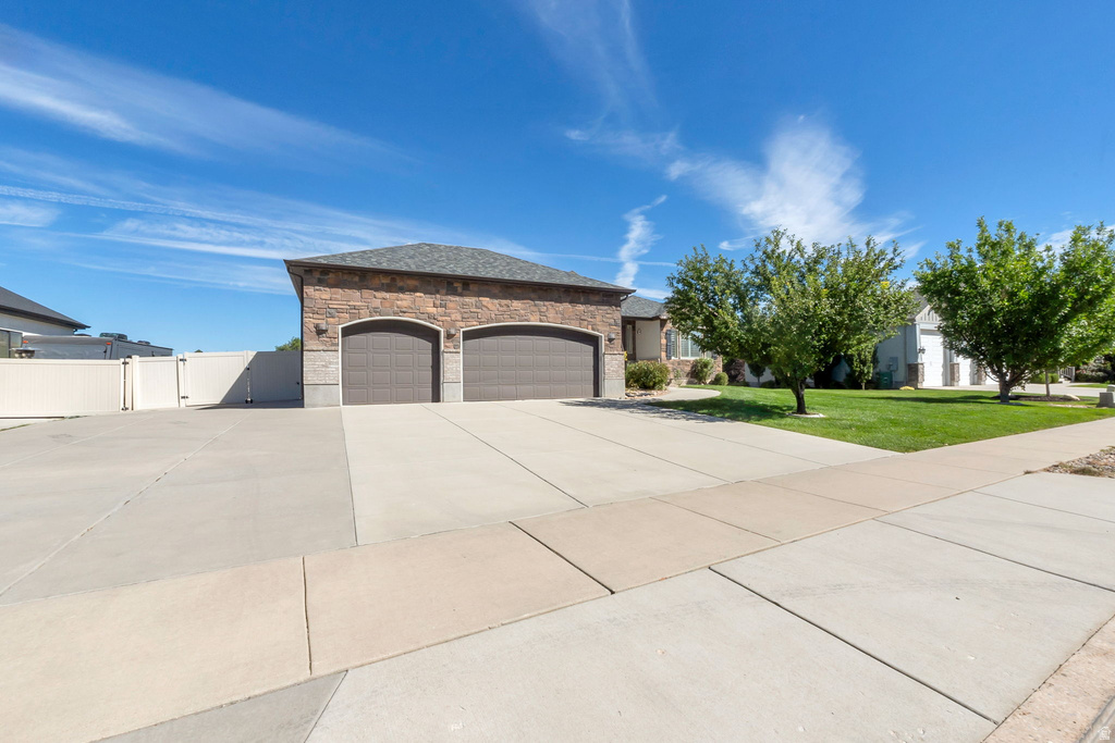 1184 W MICHAELSEN WAY photo 3